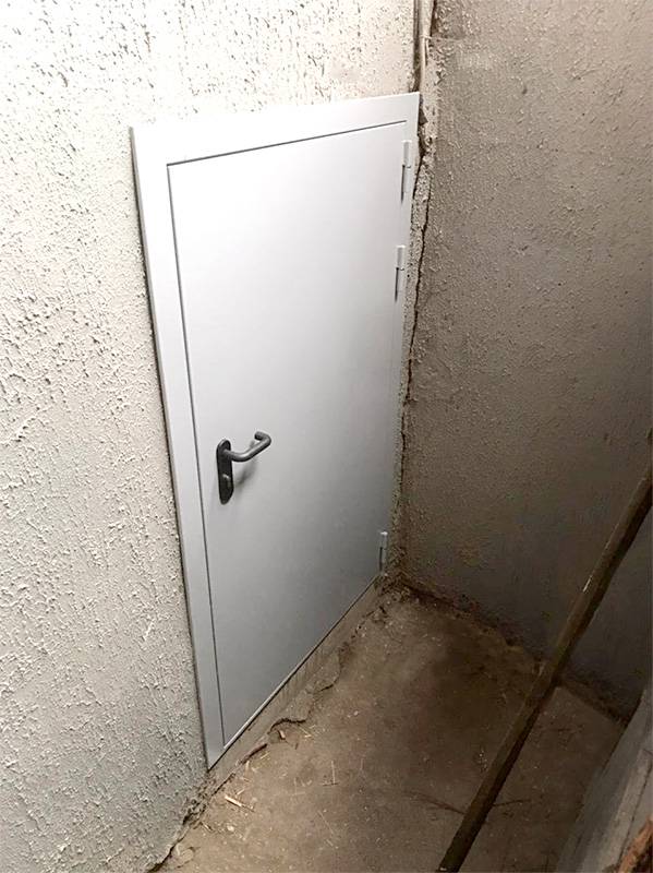 Дверь в подвал МКД (ул. 3-я Фрунзенская)