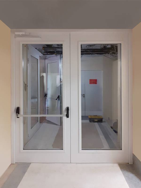 Двупольная дверь EIW 60, внутренняя сторона (ул. 3-я Черепковская) Двупольная дверь EIW 60, внутренняя сторона (ул. 3-я Черепковская)