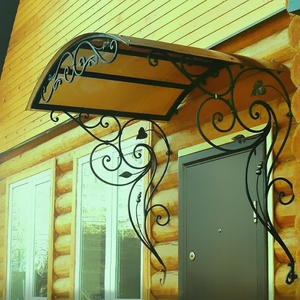 Козырек в зеленом свете Козырек в зеленом свете