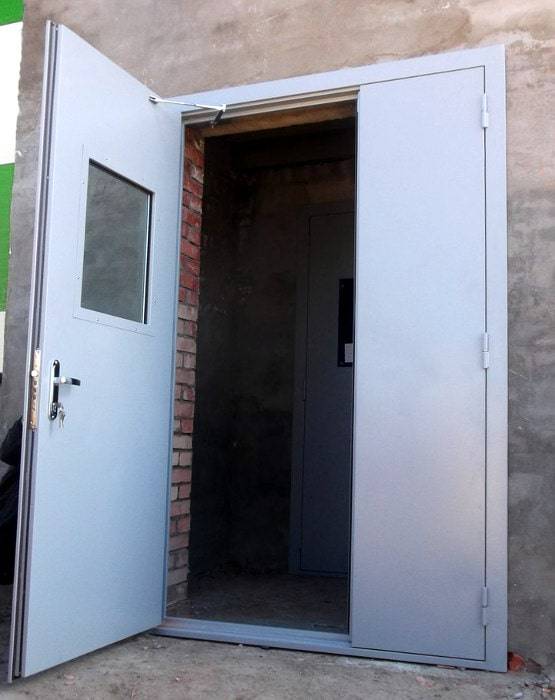 Полуторапольная техническая дверь Полуторапольная техническая дверь