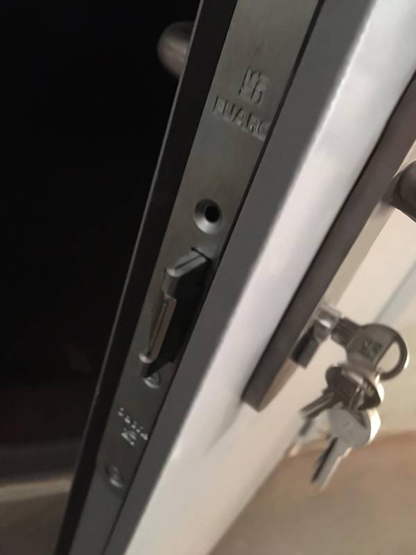 Пожаростойкий замок Fuaro (пожарное депо)