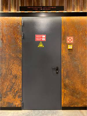 Противопожарная однопольная дверь для магазина «Золотое яблоко» Противопожарная однопольная дверь для магазина «Золотое яблоко»