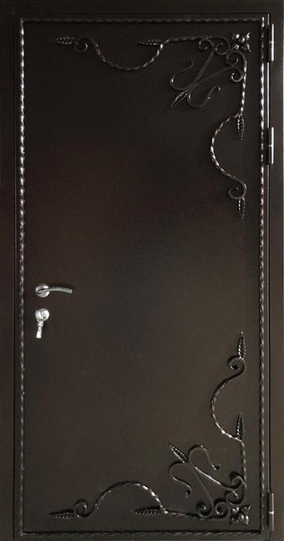 Техническая дверь с коваными элементами Техническая дверь с коваными элементами