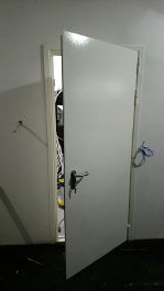 Белая огнестойкая дверь Белая огнестойкая дверь