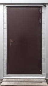 Дверь в автоцентре Volvo Дверь в автоцентре Volvo